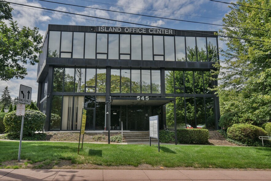 More Photos Of 545 Island Rd, Ramsey Medical For Lease