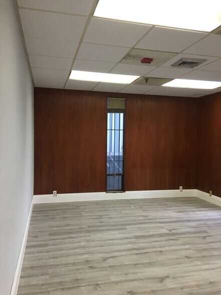 More Photos Of 10700 NW 36th Ave, Miami Warehouse For Lease