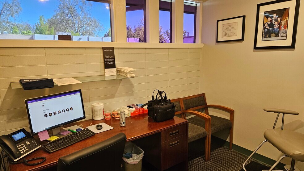 More Photos Of 1212-1214 12th St, Modesto Medical For Lease