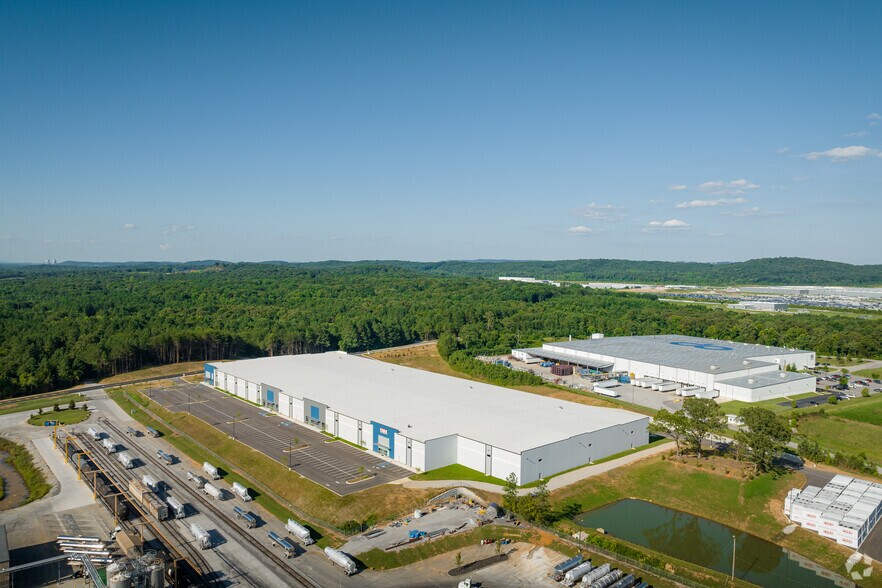 More Photos Of 4885 Claude Ramsey Pky, Chattanooga Manufacturing For Lease