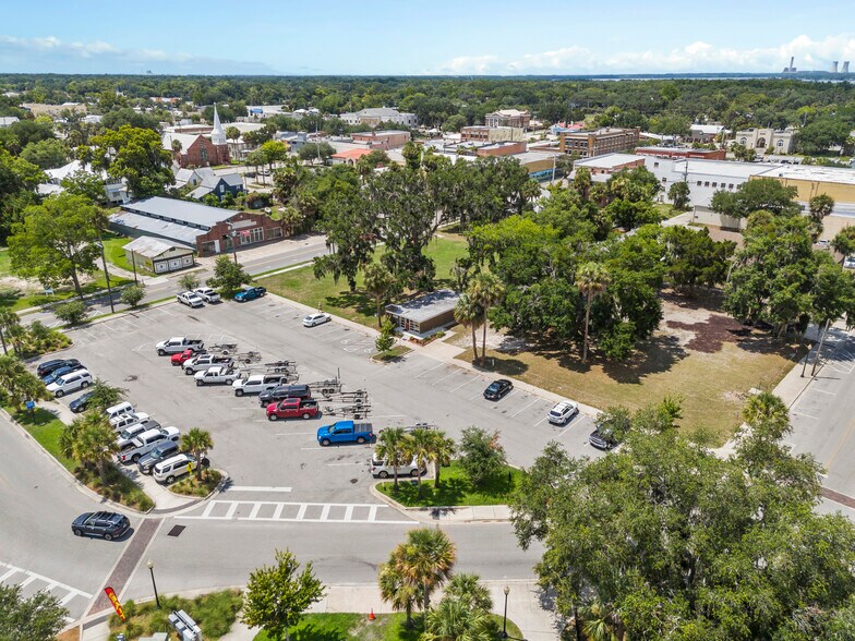 More Photos Of 203 Laurel St, Palatka Office For Sale