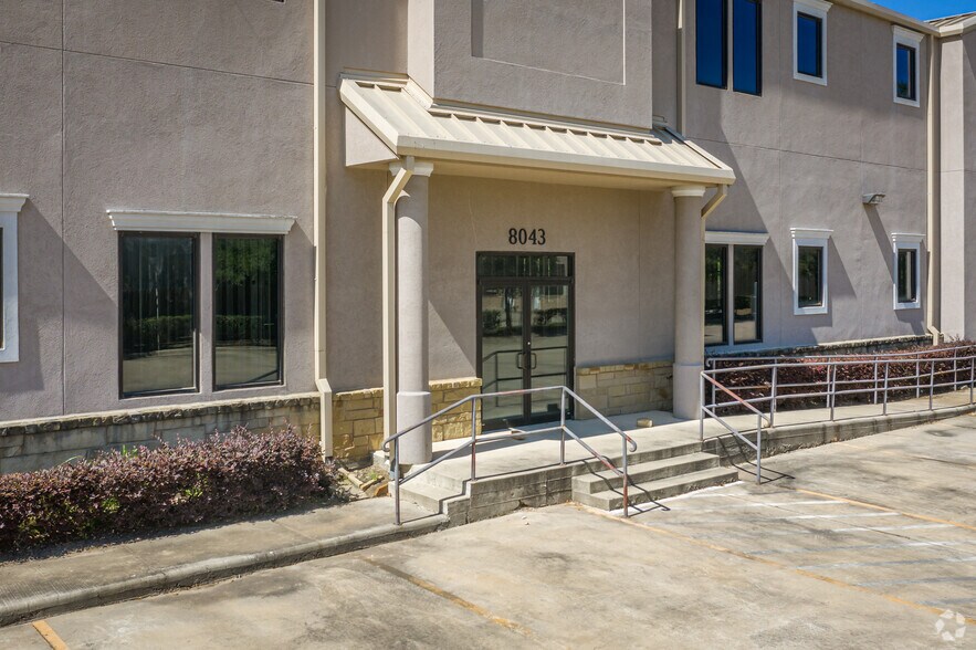 More Photos Of 8043 FM 359 Rd S, Fulshear Medical For Sale