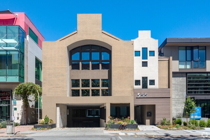 Primary Photo Of 555 Hamilton Ave, Palo Alto Office For Sale