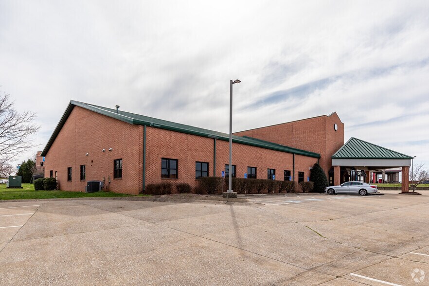 More Photos Of 1110 Wilkinson Ter, Bowling Green Office For Sale