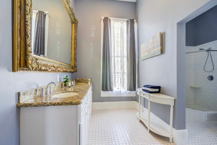 More Photos Of 1502 Market St, Galveston Hospitality For Sale