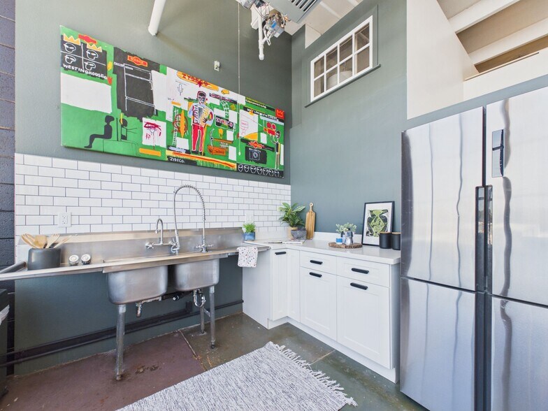 More Photos Of 4053 Harlan St, Emeryville Apartments For Sale