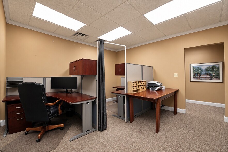 More Photos Of 1303 Courthouse Rd, Stafford General Retail For Sale