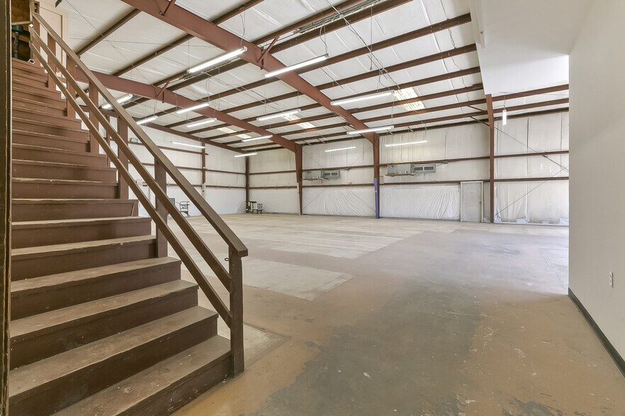 More Photos Of 5420 Lapalco Blvd, Marrero Warehouse For Lease