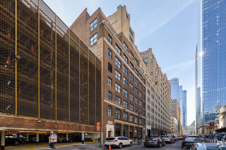 More Photos Of 350 W 31st St, New York Office For Lease