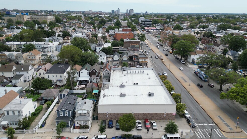 More Photos Of 10801 Atlantic Ave, Richmond Hill Freestanding For Lease