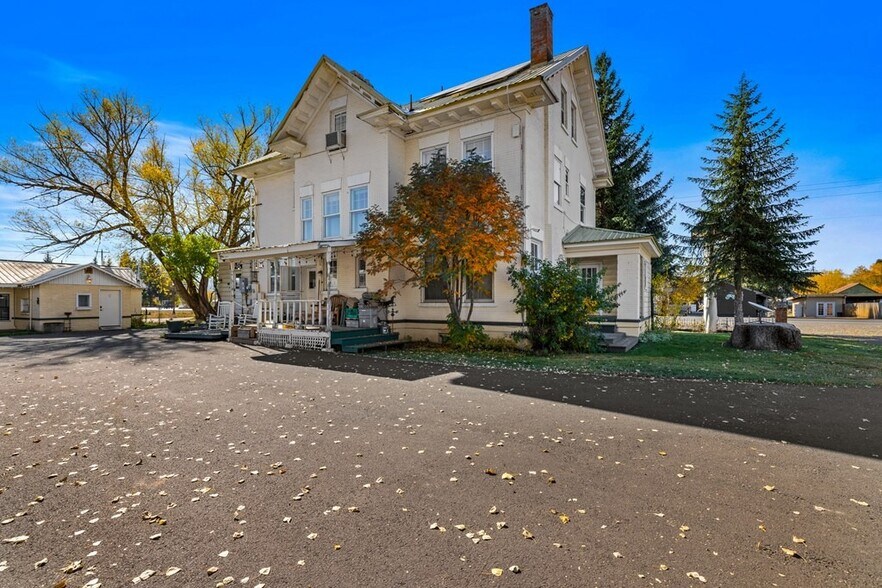 More Photos Of 211 N Norris Ave, New Meadows Hotel For Sale