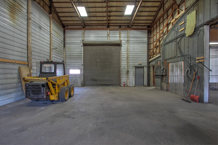 More Photos Of 1895 Frontage Rd, Mora Manufacturing For Sale
