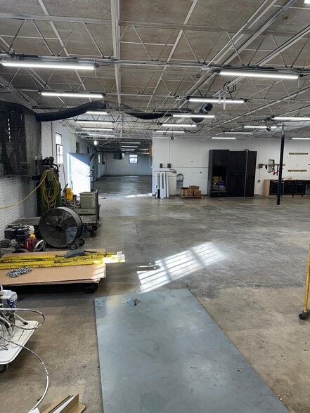 More Photos Of 4868 Victor St, Jacksonville Manufacturing For Sale
