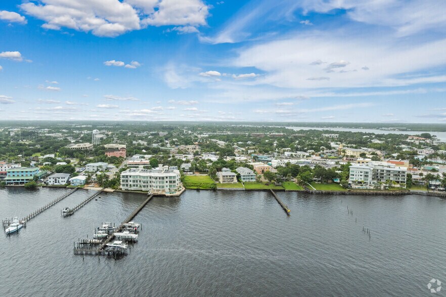 More Photos Of 15 SE Seminole St, Stuart Multifamily For Sale