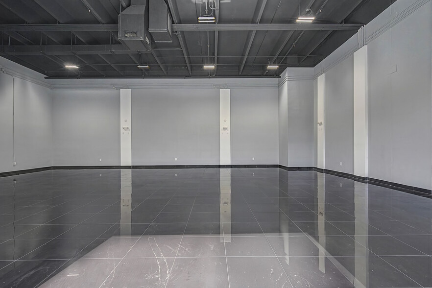 More Photos Of 6030 NW 102nd Ave, Doral Showroom For Sale