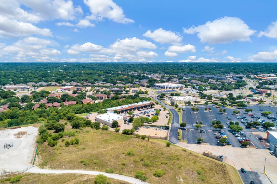 More Photos Of 5850 S Hulen St, Fort Worth Unknown For Lease