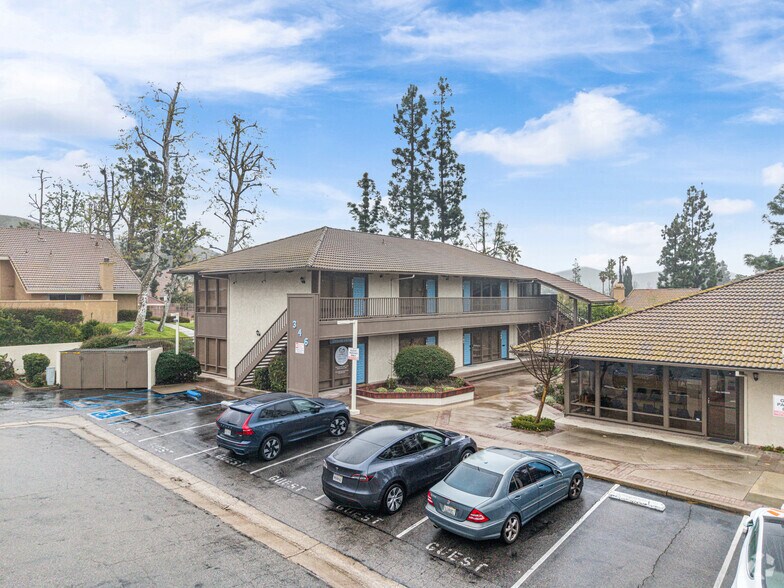 More Photos Of 346 Kanan Rd, Oak Park Medical For Lease