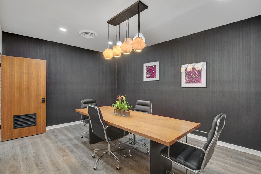 More Photos Of 319 S 3rd St, Las Vegas Loft Creative Space For Sale