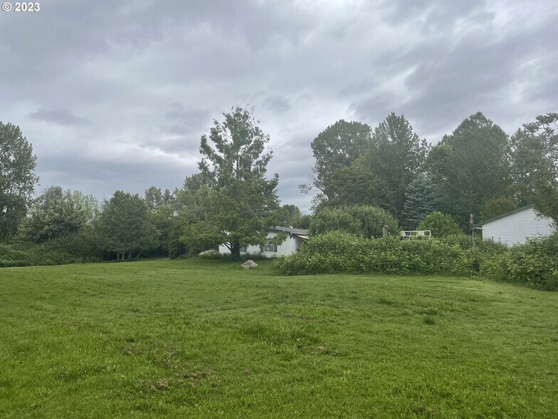 More Photos Of 340 NE Marine Dr, Portland Land For Sale