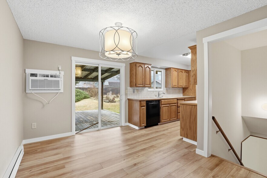 More Photos Of 7018 N Whitehouse St, Spokane Multifamily For Sale