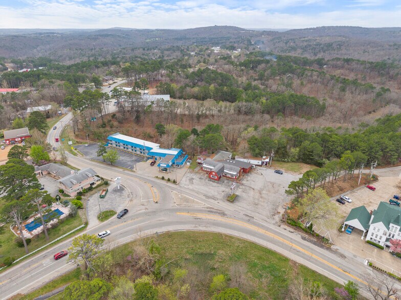 More Photos Of 104 Huntsville Dr, Eureka Springs Restaurant For Sale