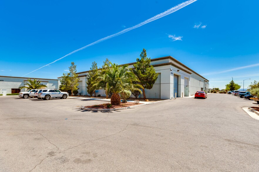 More Photos Of 4830 W Oquendo Rd, Las Vegas Light Manufacturing For Lease