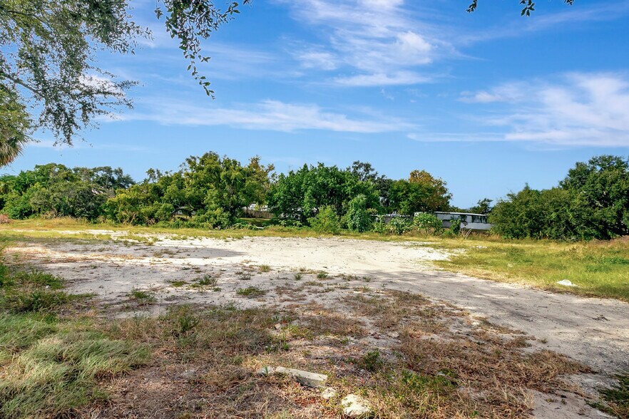 More Photos Of 6th Ave S & DR MLK St, Saint Petersburg Land For Lease