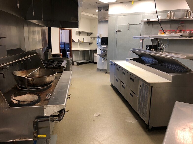 More Photos Of 10060 City Walk Dr, Woodbury General Retail For Lease