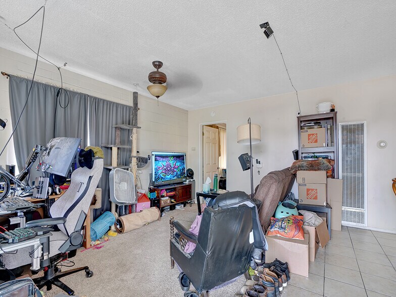 More Photos Of 4124-4126 E Anaheim St, Long Beach General Retail For Sale