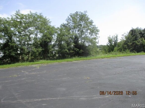 More Photos Of 9 Progress Pky, Union Industrial For Lease