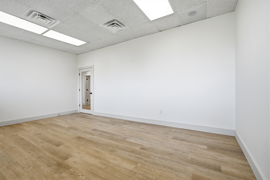 More Photos Of 1130 Hooper Ave, Toms River Office For Lease