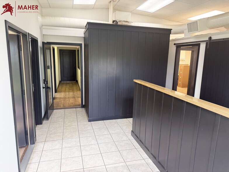 More Photos Of 2610 Calvert Dr, Columbia Industrial For Sale