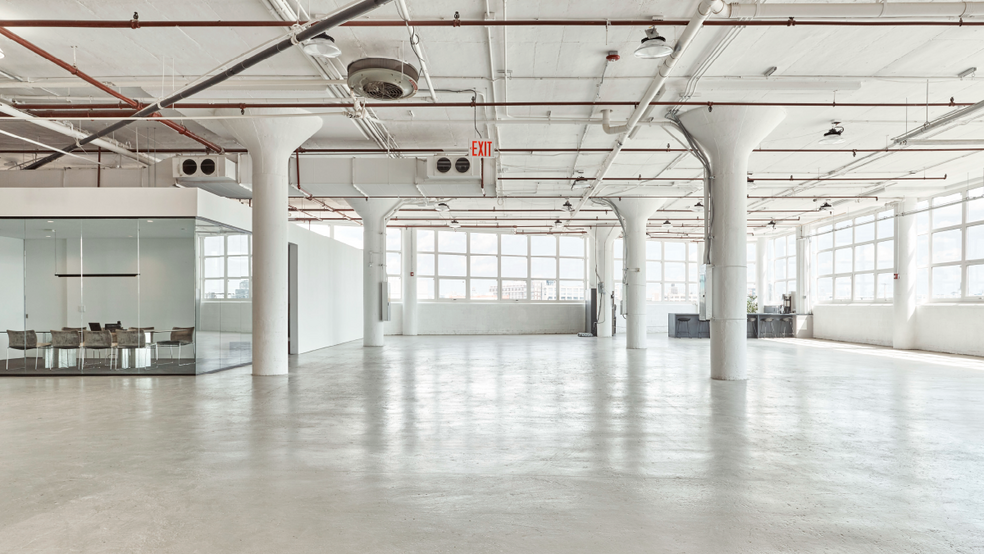 Primary Photo Of 32-00 Skillman Ave, Long Island City Light Manufacturing For Lease