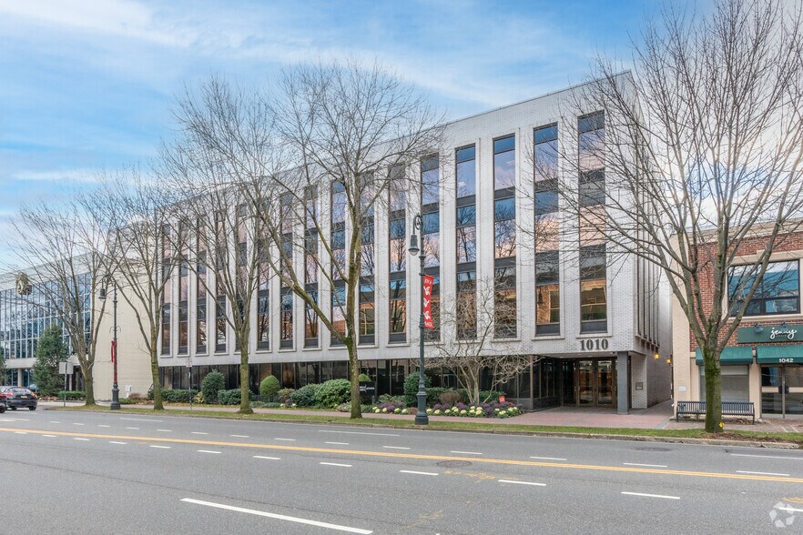 More Photos Of 1010 Franklin Ave, Garden City Medical For Lease