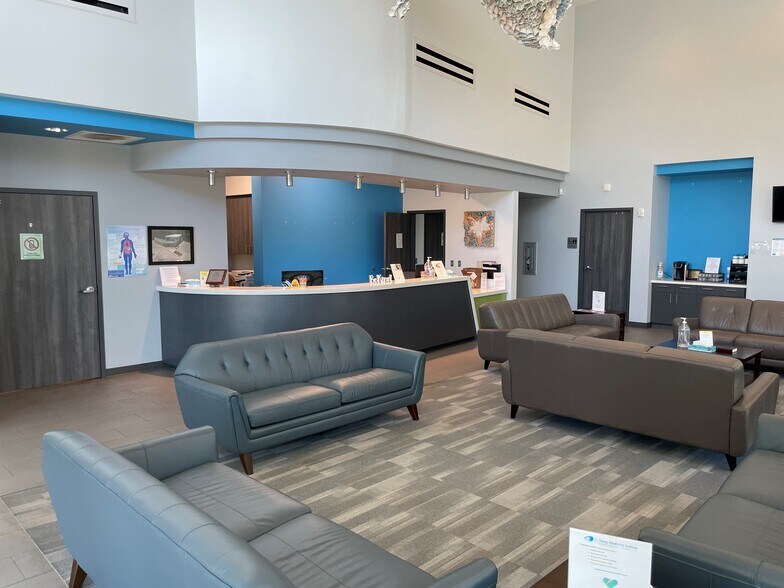 More Photos Of 3187 Paluxy Dr, Tyler Office For Sale