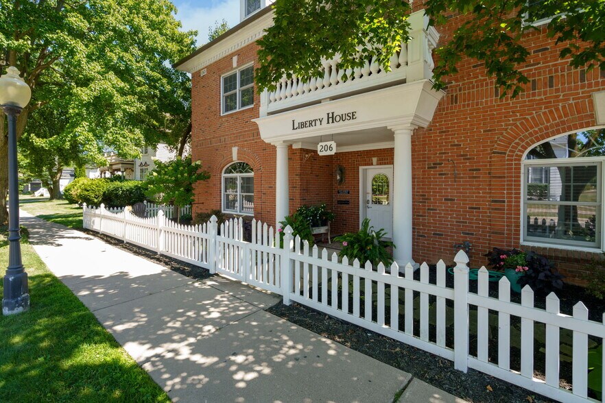 More Photos Of 206 E Liberty St, Milford Medical For Sale