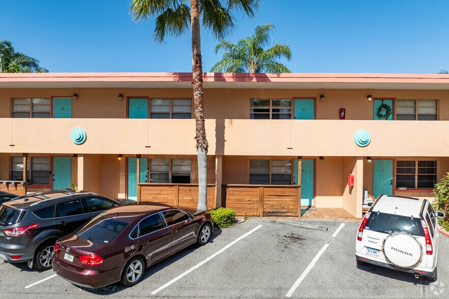 More Photos Of 1405 S Lorenzo Ave, Tampa Apartments For Sale