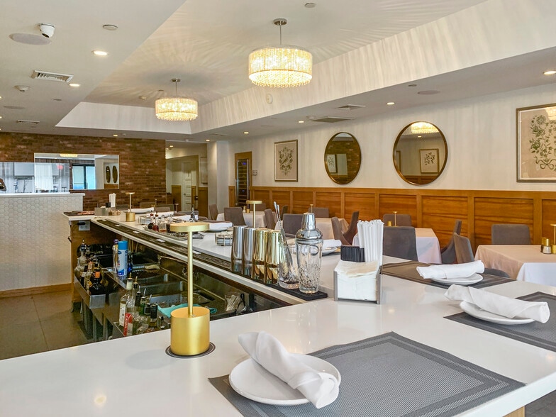 More Photos Of 2757 Long Beach Rd, Oceanside Storefront Retail Residential For Lease