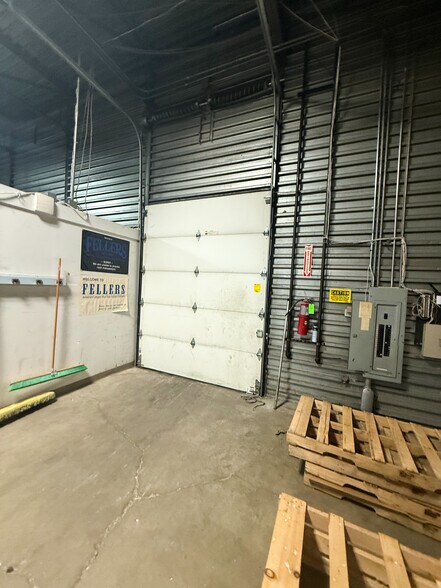More Photos Of 612 Parkway View Dr, Pittsburgh Warehouse For Lease