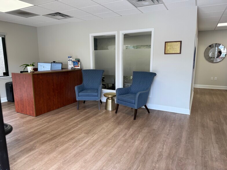 More Photos Of 5443 San Jose Blvd, Jacksonville Medical For Lease