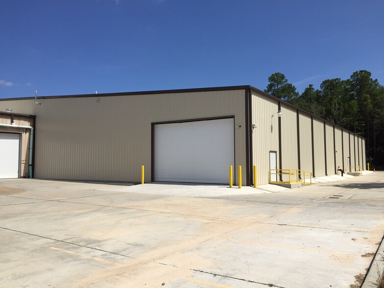More Photos Of 1750 South Ln, Mandeville Distribution For Lease