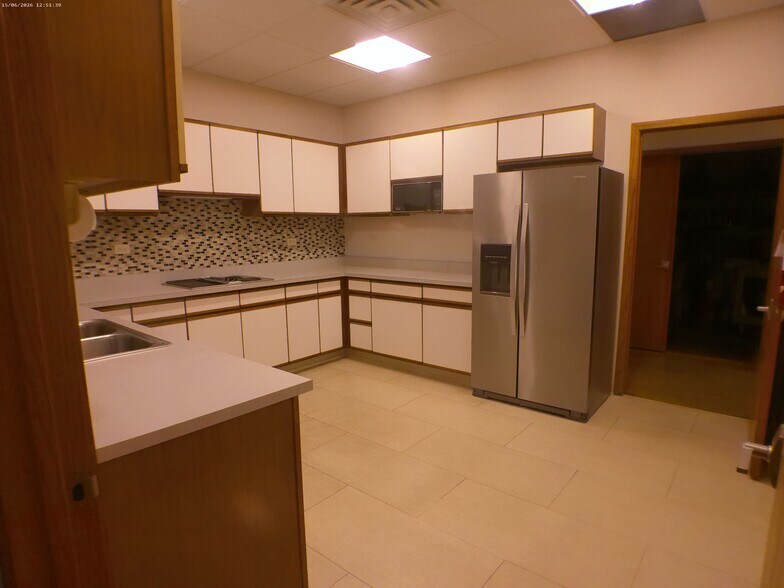 More Photos Of 480 Yuma St, Denver Office For Sale