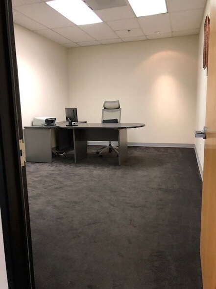 More Photos Of 848 Stewart Dr, Sunnyvale Office For Lease