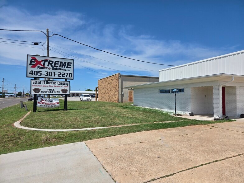 More Photos Of 1813 N Harrison St, Shawnee Office For Lease