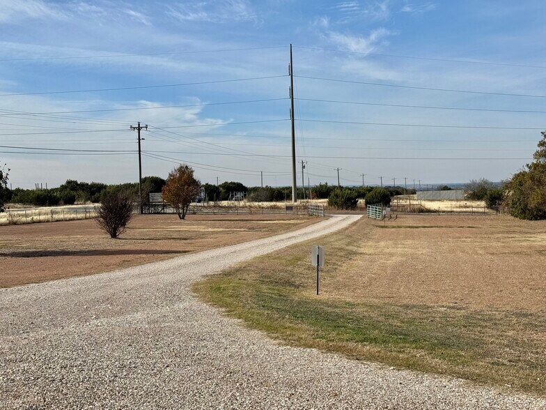 More Photos Of 8895 US-67 Hwy, Cleburne Trailer Camper Park For Sale