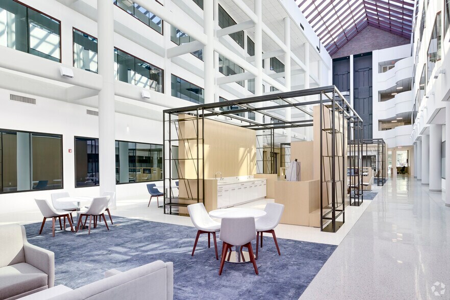 More Photos Of 381 Elden St, Herndon Office For Sale