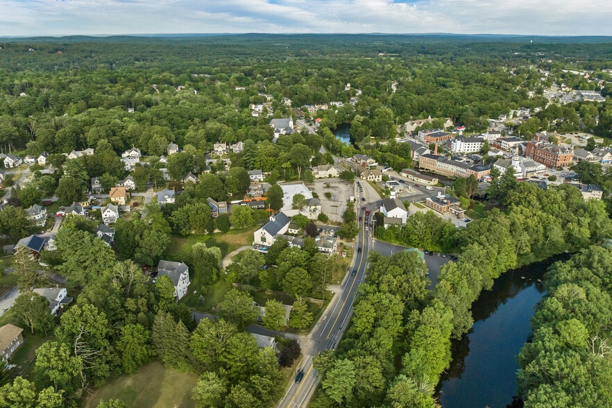 More Photos Of 15 Mont Vernon St, Milford Freestanding For Sale