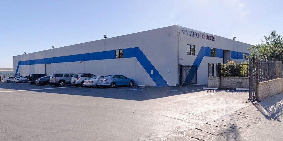 More Photos Of 15392 Cobalt St, Sylmar Warehouse For Lease