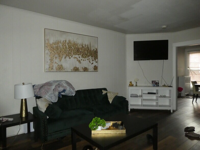 More Photos Of , Philadelphia Unknown For Sale