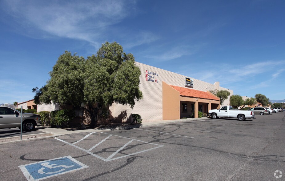 More Photos Of 3200 S Dodge Blvd, Tucson Unknown For Lease